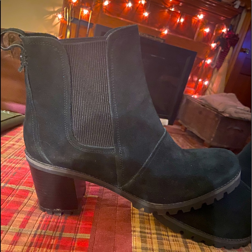 Beautiful black suede boot. 2 1/2 inch block heel.